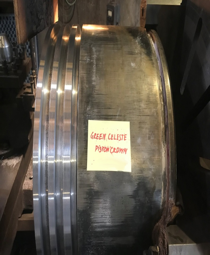 Piston crown recondition in Vietnam.
