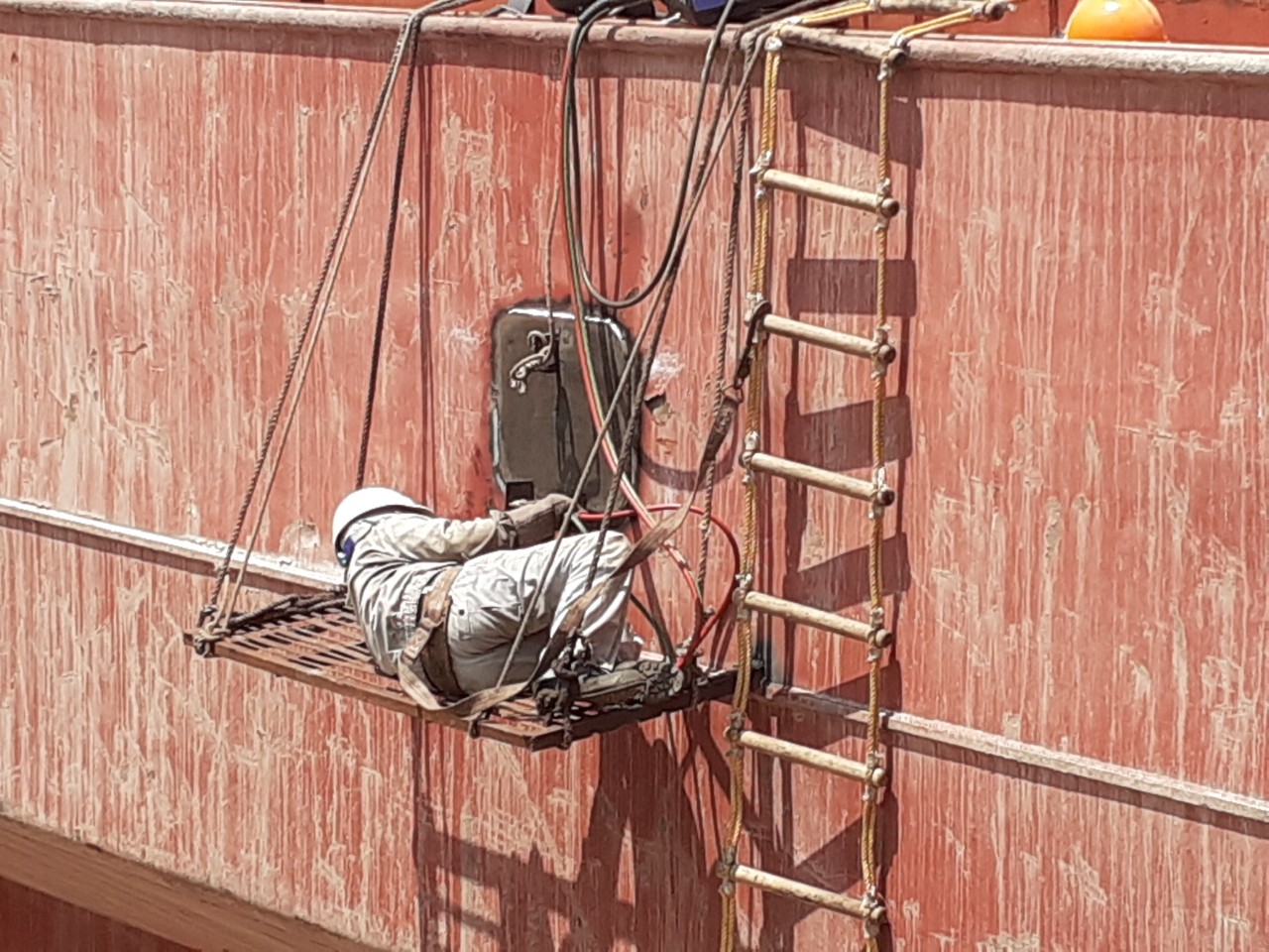 SHIP REPAIR SERVICES IN NHA TRANG PORT