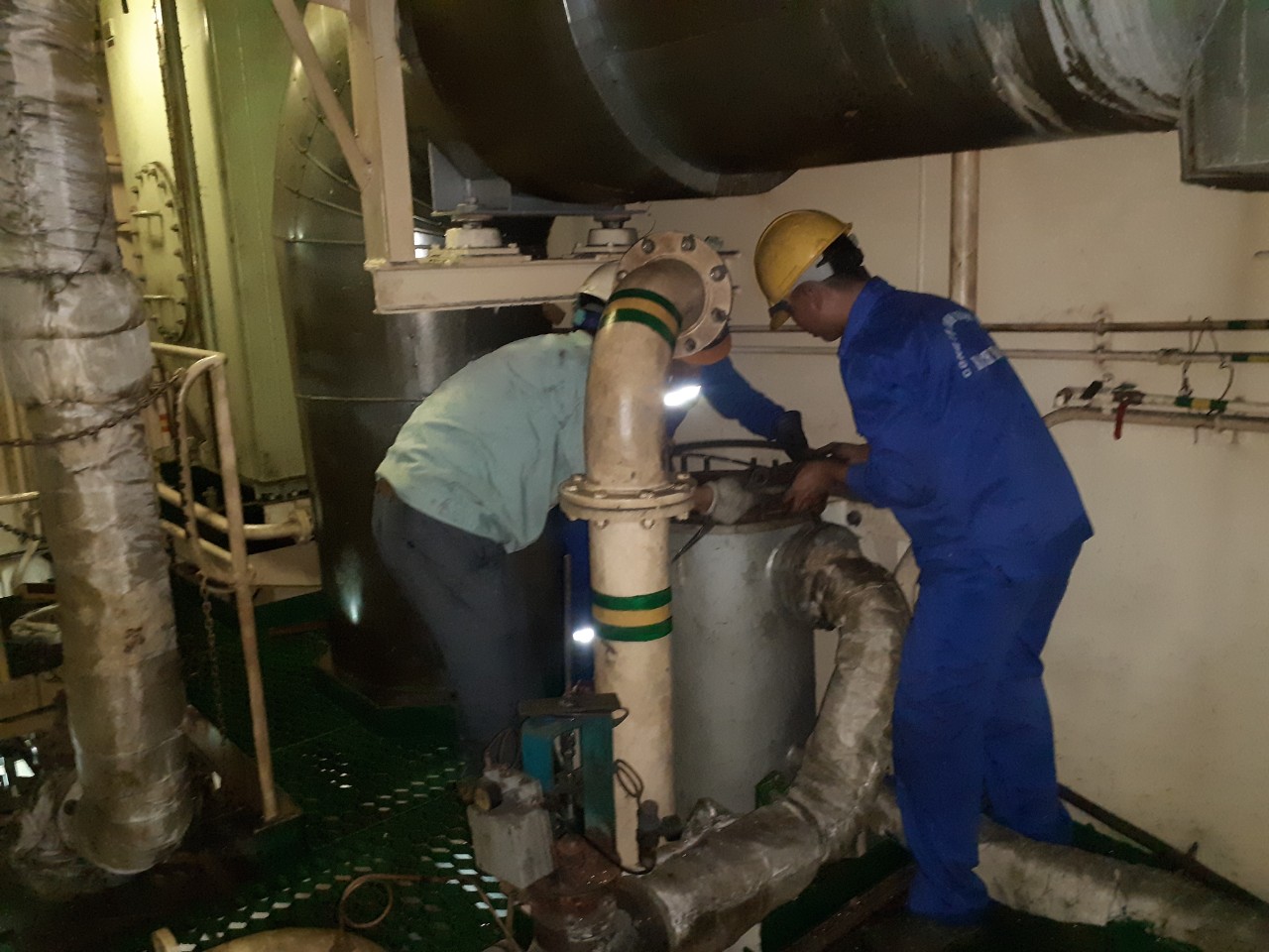 SHIP REPAIR SERVICES IN VINH TAN - BINH THUAN PORT
